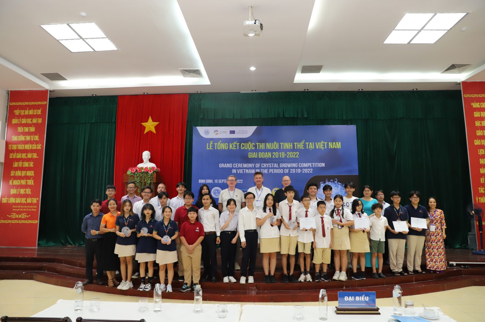 GRAND CEREMONY OF CRYSTAL GROWING COMPETITION IN VIETNAM (V-CGC) IN THE PERIOD OF 2019-2022 ON 15 SEPTEMBER 2022 AT QUY NHON UNIVERSITY